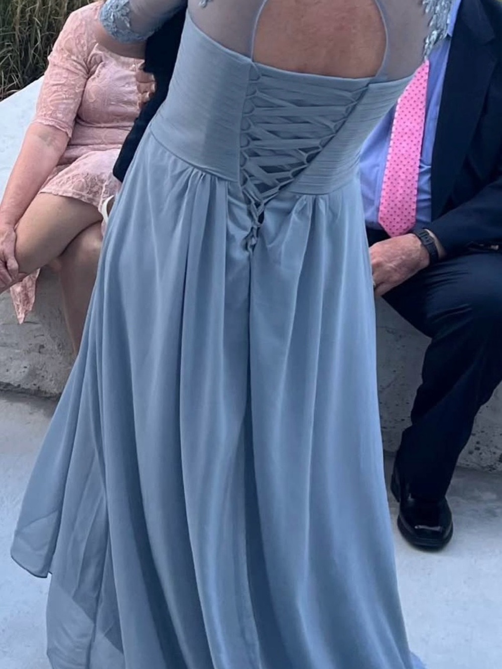 Elegant Light Blue Lace-Up Back Evening Dress